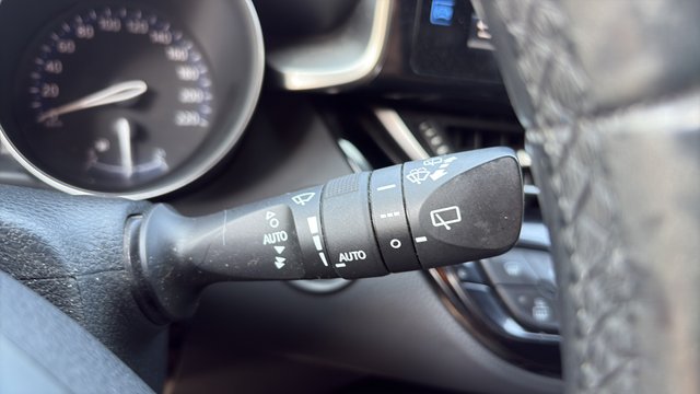 Toyota C-HR 1.8 125H Active 90 kW (122 CV)