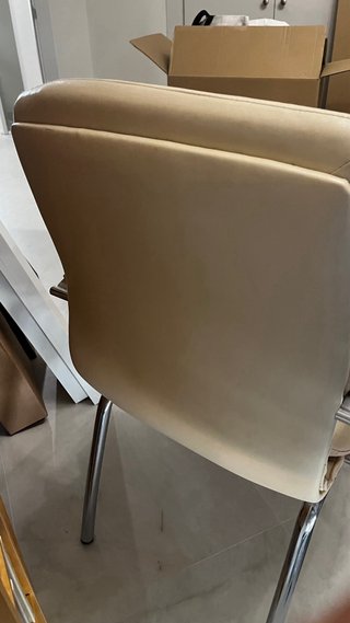 Silla de oficina piel y acero inoxidable beige