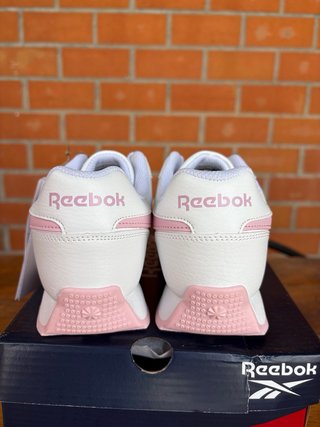 Zapatillas Reebok Blancas y Rosas