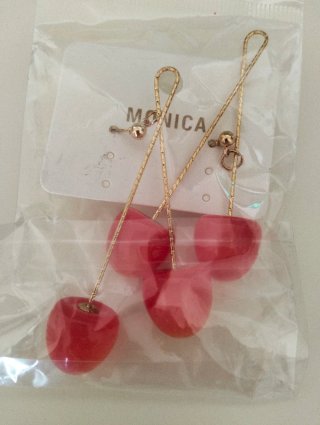 Pendientes largos MONICA cerezas rojas