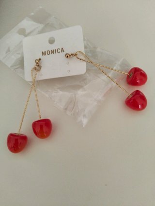 Pendientes largos MONICA cerezas rojas