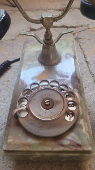 Teléfono antiguo mármol y latón