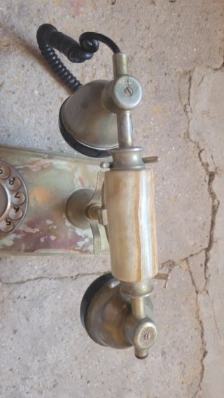 Teléfono antiguo mármol y latón