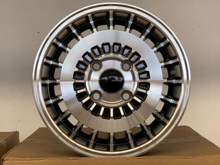 ultimo juego! RC 354 en 5.5x13 4X100 ET30 clásica