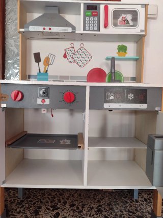 Cocinita infantil de madera
