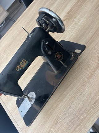 Máquina de coser Alfa