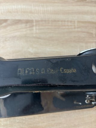 Máquina de coser Alfa