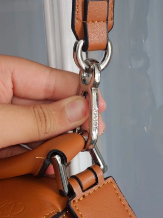 Bolso Loewe Puzzle Marrón y Rosa