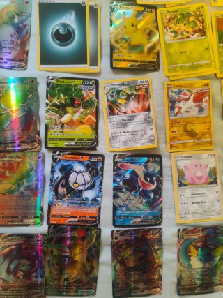 Merchandising variado de Pokémon
