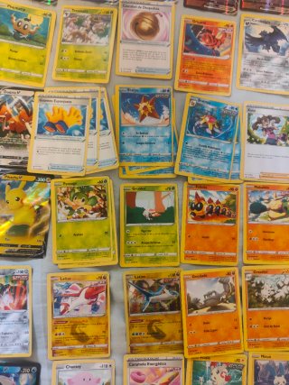 Merchandising variado de Pokémon