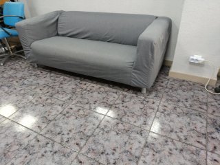 Sofá KLIPPAN Ikea Gris Tela