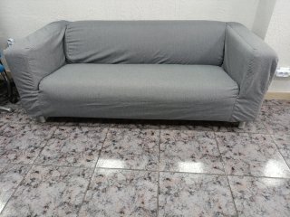 Sofá KLIPPAN Ikea Gris Tela