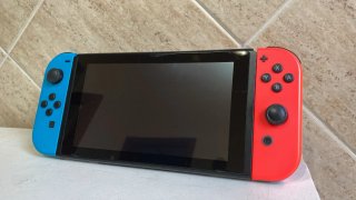 Consola Nintendo Switch Azul y Rojo