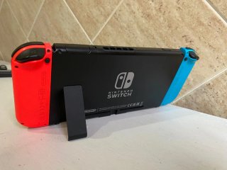 Consola Nintendo Switch Azul y Rojo