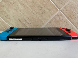 Consola Nintendo Switch Azul y Rojo
