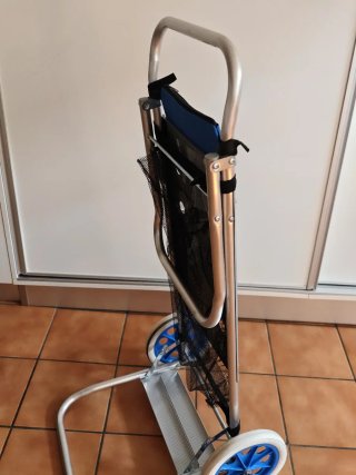 Carrito para llevar sillas de playa