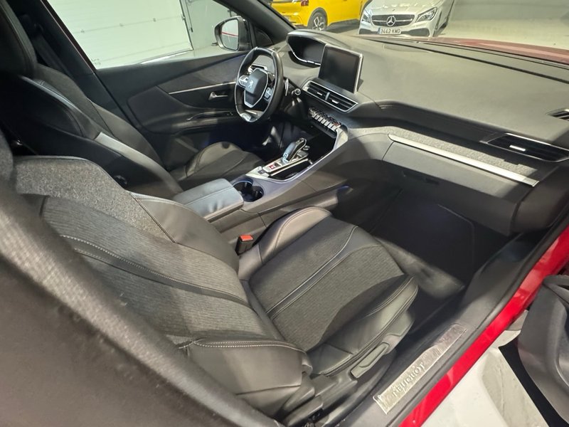 Peugeot 3008 2018, foto 8