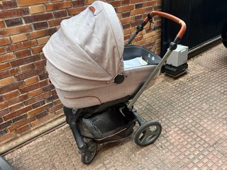Inglesina Quad capazo y 2 bases Isofix
