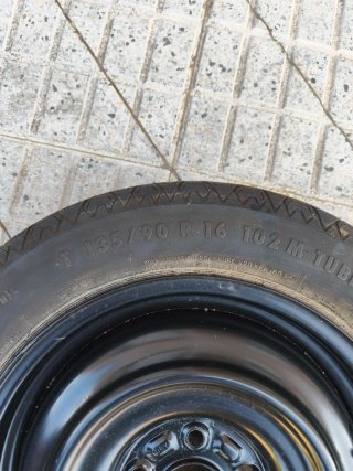 Rueda de repuesto galleta Continental 135/90/r16