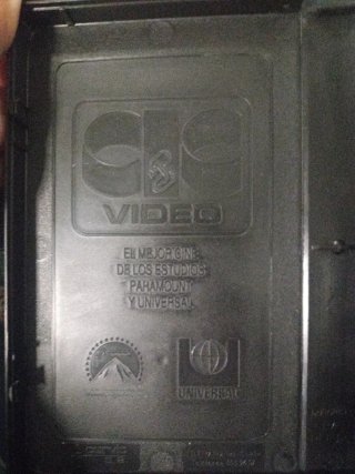 LOTE 2 PELICULAS VHS:E.T. Y STAR WARS