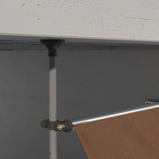 Toldo marrón de tela y metal