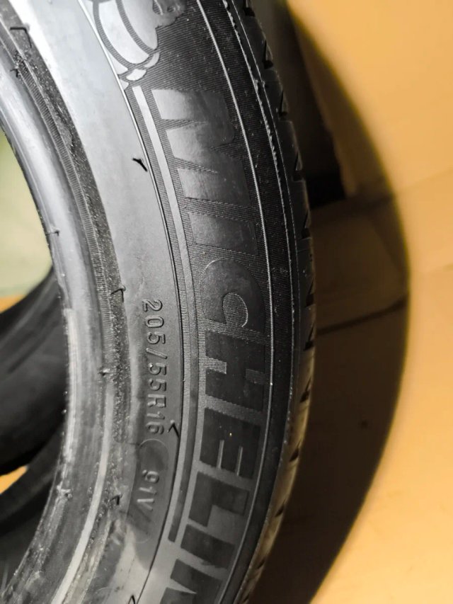 2 Neumáticos Michelin 205/55-16 (91V)