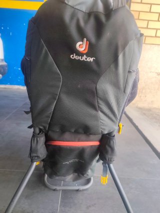 Silla de trekking para bebé Deuter