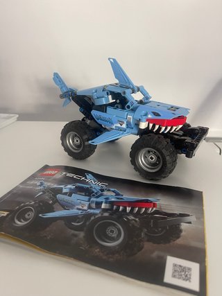 Coche Tiburón Lego Technic