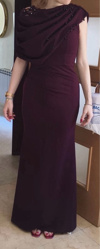 Vestido de fiesta burdeos