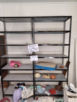 Estanterías de hierro resistentes