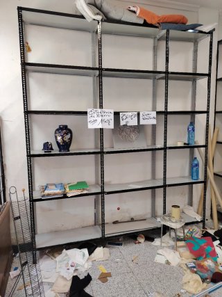 Estanterías de hierro resistentes