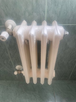 Radiadores de hierro  en buen estado (40€ los 5)