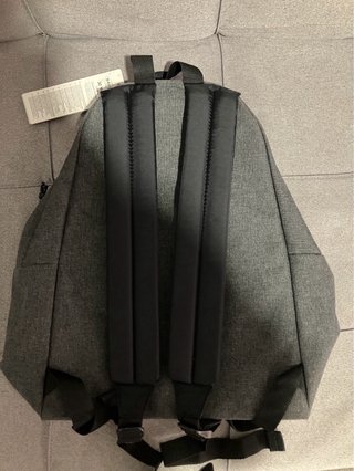 Mochila Eastpak Gris
