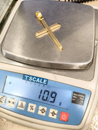Colgante Cruz grande Oro 18kt grecas talladas
