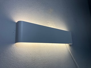 Lampada parete metallo bianco bi-emissione