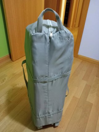 Cuna de viaje plegable gris