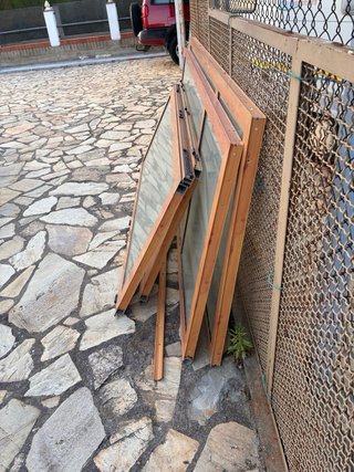 Puertas y laterales de aluminio