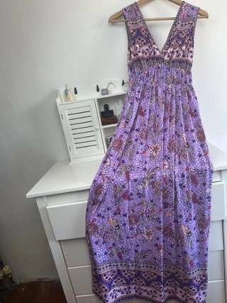 Vestido largo lila estampado