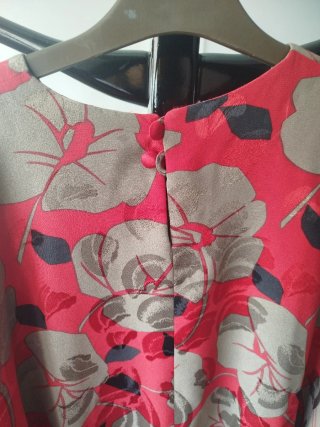 Conjunto de fiesta rojo floral