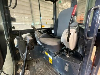 Mini Excavadora Hitachi ZX 26 U-6 CR