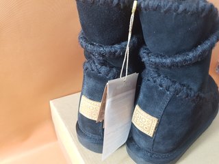 Botas Gioseppo T37 Negras y Doradas