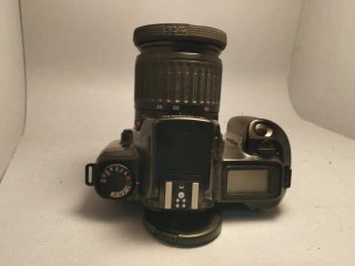 Canon EOS 1000F Cámara Analógica Negra