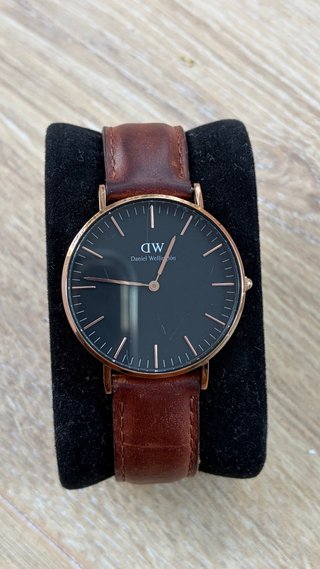 Reloj Daniel Wellington Negro y Marrón