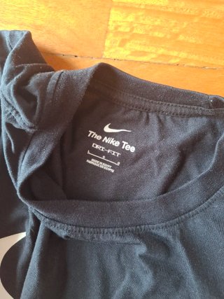 T-shirt Nike Athlete Preta Tamanho M