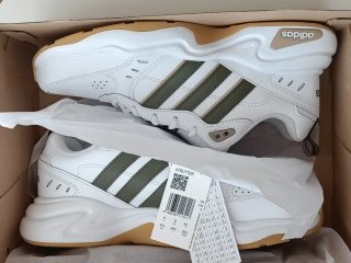 Zapatillas Adidas Strutter Hombre Blancas y Verdes