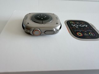 Apple Watch Ultra 2 + Accessori
