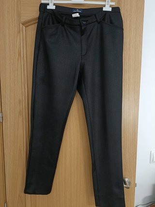 Pantalones negros efecto piel