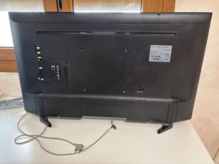 Samsung TV con panel LCD roto