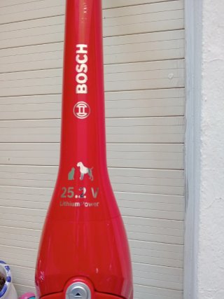 Aspiradora Bosch Roja 25.2V