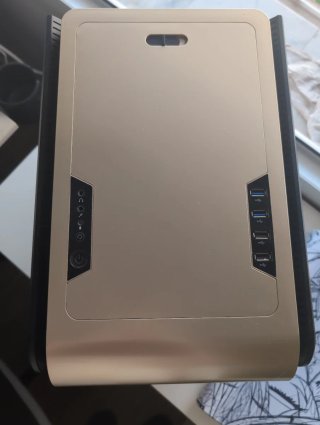 PC Aerocool DS Cube Negra y Dorada